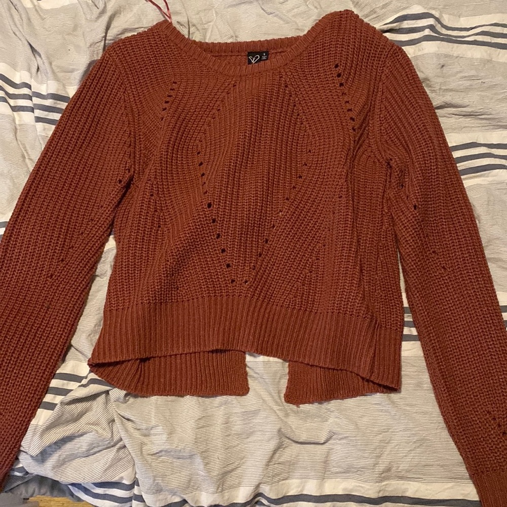 Small Windsor mauve color sweater